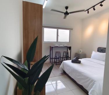 Kota Warisan Apartment | 3BR Deluxe Family by KLIA Airport Homestay