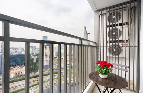 Bach Dang Riverside Apartment | 3br The Tresor Bitexco View Hana Apart