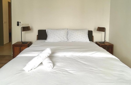 Brickfields Apartment | 3BR Vintage design Level 26, KL Sentral City View