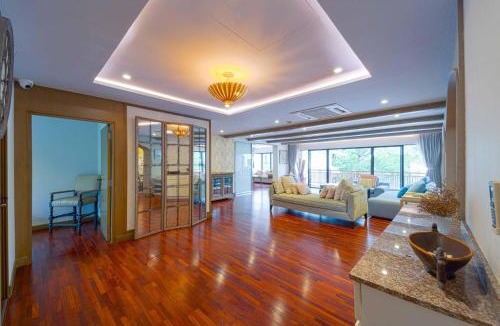 Pak Nam Pran Apartment | 4 Bed Beachfront Condo (SP43)