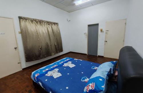 Semabok House | 4-Bedroom Landed Home, Semabok Jaya
