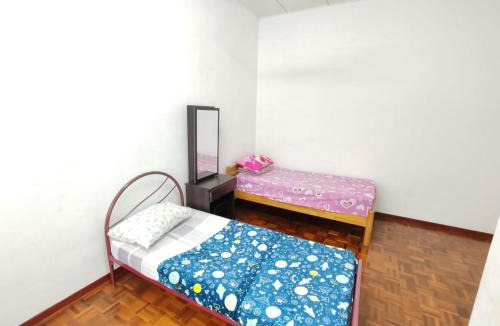 Semabok House | 4-Bedroom Landed Home, Semabok Jaya