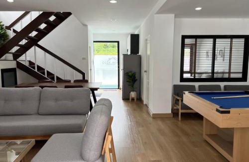 Saen Suk Villa | 4 Bedroom Pool Villa, Cozy House, Wonnapha Beach, Bangsaen