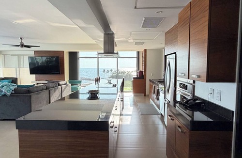 Isla Iguana Apartment | 4 BR Luxury oceanfront corner residence at Tres Mares in Marina Vallarta PV