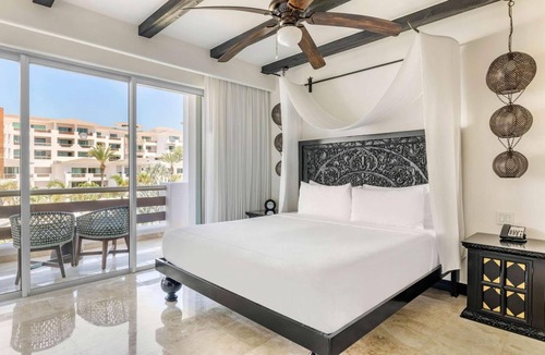Zona Hotelera Hotel | 4 Bright King Suites w/Pool View & Spa Bath – Close to Misión San José del Cabo