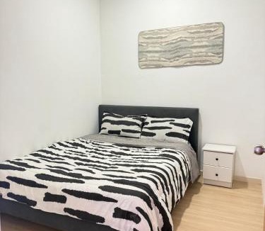 Usj 1 Apartment | 4 Pax 2BR City View, City Center, Sunway Uni-Sun Med