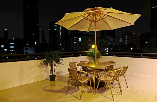 Khlong Tan Nuea Villa | 4-story modern art villa Free WiFi Netflix