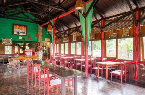 Parongpong Hotel | 40 m² Hotel ∙ 2 bedrooms ∙ 9 guests