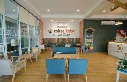 Chom Bueng Hotel | 40 m² Hotel ∙ 20 guests