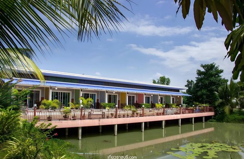 Chom Bueng Hotel | 40 m² Hotel ∙ 20 guests