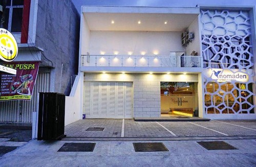 West Semarang Hotel | 40 m² Hotel ∙ 4 guests