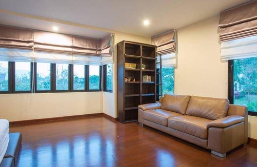 Phaya Yen House | 40 m² House ∙ 8 bedrooms ∙ 40 guests