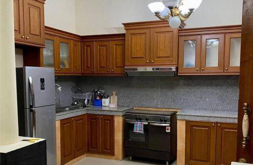 Yogyakarta House | 400 m² House ∙ 4 bedrooms ∙ 10 guests
