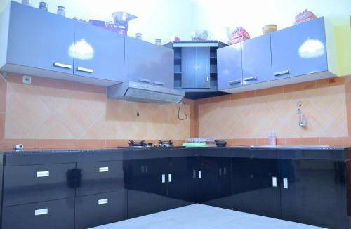 Parongpong House | 400 m² House ∙ 4 bedrooms ∙ 15 guests