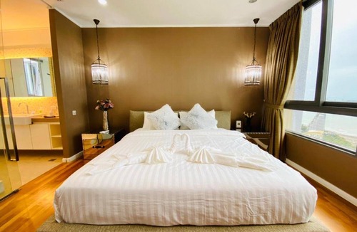 North Pattaya Villa | 400 m² Villa ∙ 5 bedrooms ∙ 18 guests