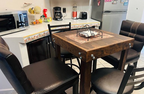 Saltillo Bed & Breakfast | 45' from Mty, World Cup 2026! ARTEAGA double room, Wi-Fi, A/C, TV, Kitchen,