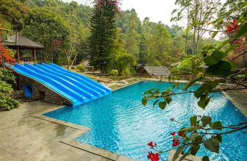 Bandung Apartment | 450 m² Serviced apartment ∙ 5 bedrooms ∙ 16 guests