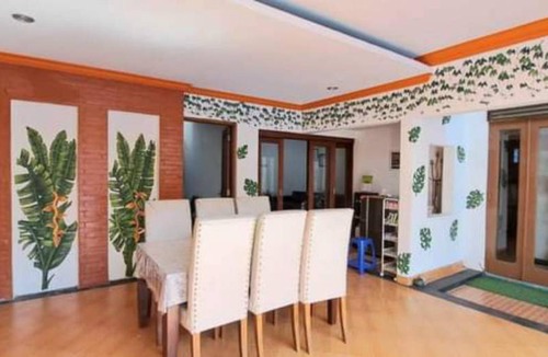 Yogyakarta Villa | 450 m² Villa ∙ 6 bedrooms ∙ 18 guests