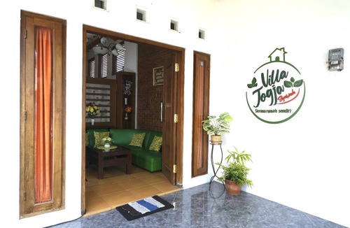 Yogyakarta Villa | 450 m² Villa ∙ 6 bedrooms ∙ 18 guests