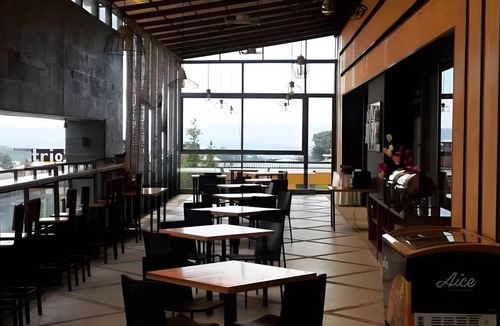 Wonosobo Hotel | 46 m² Hotel ∙ 3 guests