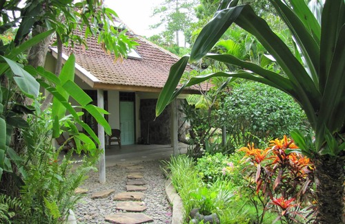 Sukasada House | 47 m² Bungalow ∙ 1 bedroom ∙ 3 guests