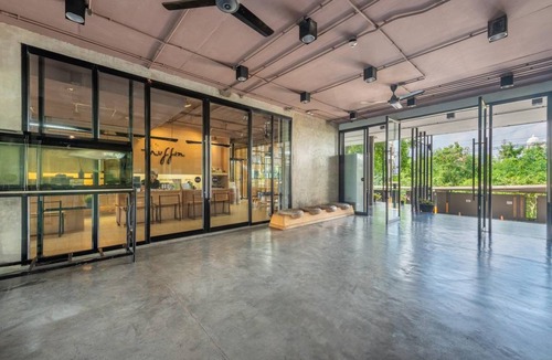 Bang Sao Thong Hotel | 47 m² Hotel ∙ 4 guests