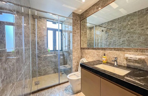 Central District House | 470 m² House ∙ 1 bedroom ∙ 2 guests