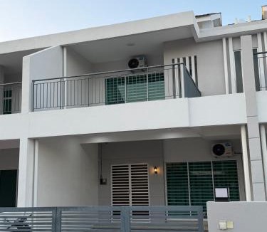 Kampung Lembah House | 4B 3R Cozy Spacious Near Dewan Millenium Fully Aircond