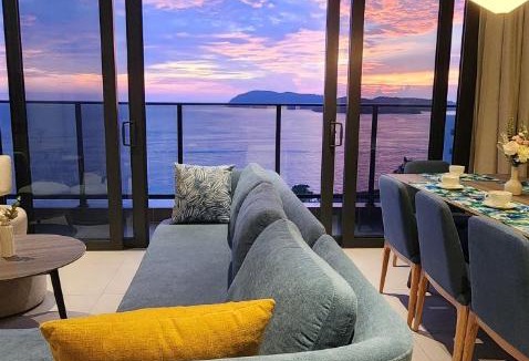 Pantai Tengah Apartment | 4BR Beachfront Pantai Cenang Langkawi