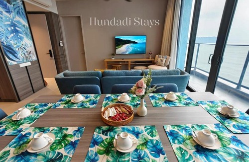 Pantai Tengah Apartment | 4BR Beachfront Pantai Cenang Langkawi
