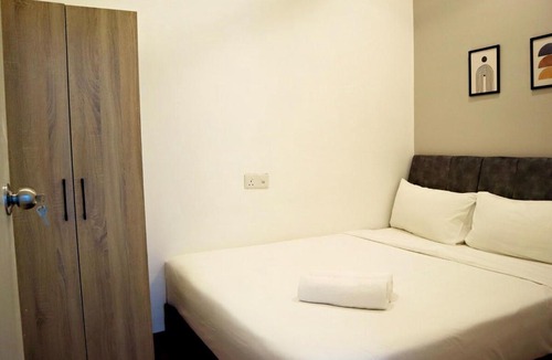 Petaling Jaya Apartment | 4pax Hazelwood Suite, Azure Paradigm PJ, 2 Bedroom 1 Bathroom