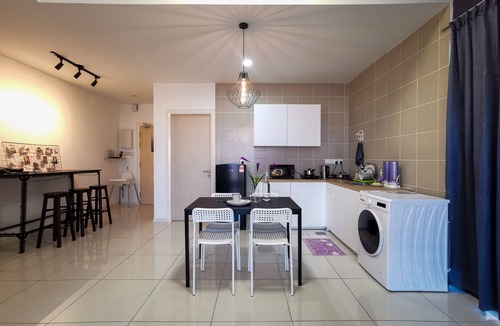 Petaling Jaya Condo | 5-6 Pax cozy suite Icon City @ Petaling Jaya & Sunway