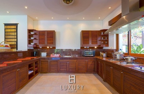 Nong Kae Villa | 5 Bedroom Bali Style Mansion (WL2)
