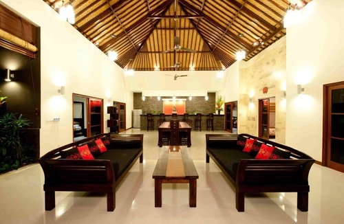 Umalas Villa | 5 Bedroom villa w/Breakfast, Seminyak