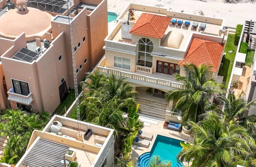 Tulsayab Villa | 5 * Luxury Beachfront Villa-Chef, Staff, Putting Green- Ask about discounts!