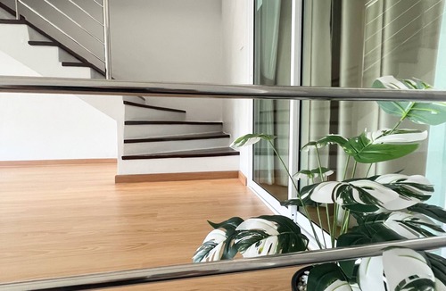 Hat Yai House | 5 minutes Drive to the city center, 9 minutes to Lee Gardens, with free parking.