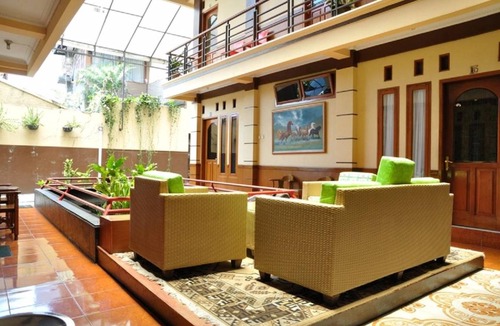 Sukajadi Bed & Breakfast | 50 m² Bed and breakfast ∙ 127 guests