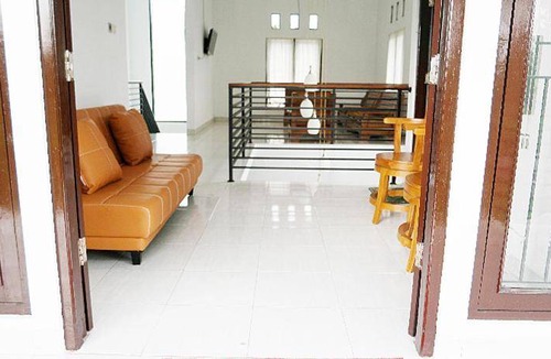 Ngemplak House | 500 m² House ∙ 6 bedrooms ∙ 30 guests
