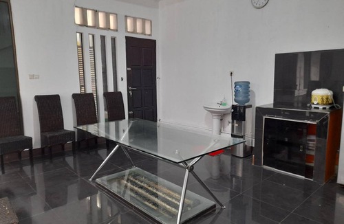 Bogor Villa | 500 m² Villa ∙ 7 bedrooms ∙ 30 guests