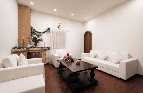 Quang An House | 500m2 Jacuzzi House 6BR West Lake/Billiard/BBQ