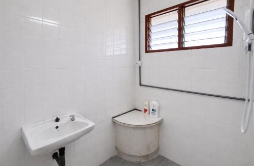Kampong Pulau Kandis Apartment | 525A Homestay Malim Nawar