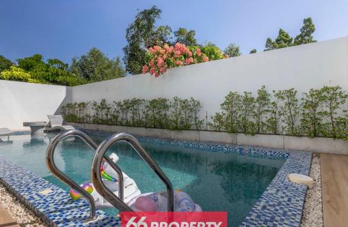 Nong Pa Khrang Villa | 5BR Sunset Pool Villa near City and Shopping Malls