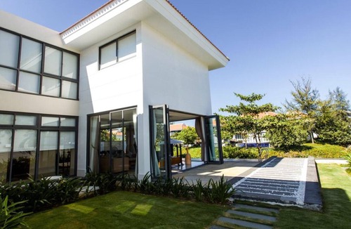 Ngu Hanh Son Villa | 5BRS villa in 5 Star Resort for Big Groups
