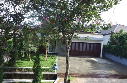 Bandung Villa | 6 BR Hill View Villa with a private pool 3