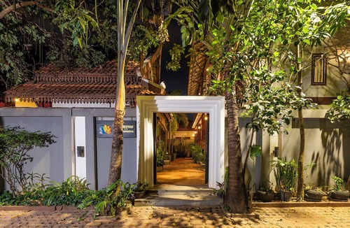 Siem Reap Villa | 6 Rooms Oudom Sokhomal Private Wellness Villa & Retreat