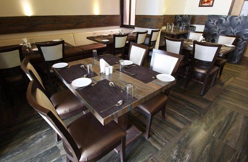 Dwarka House | 60 m² Motel ∙ 4 guests