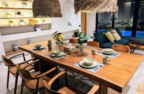 Cisarua Villa | 600 m² Villa ∙ 3 bedrooms ∙ 15 guests