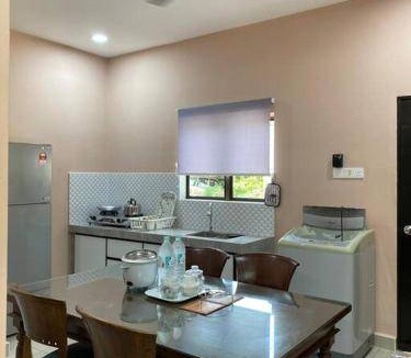 Parit Raja House | 72 m² House ∙ 3 bedrooms ∙ 5 guests