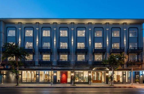 Bang Khun Phrom Hotel | 77 m² Hotel ∙ 127 guests