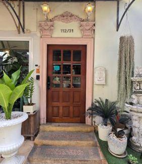 Siriraj Hostel | 80 m² Hostel ∙ 6 guests